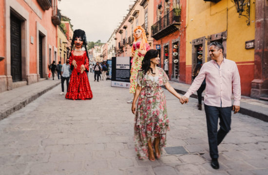 San Miguel de Allende Engagement Session by Jhankarlo Photography