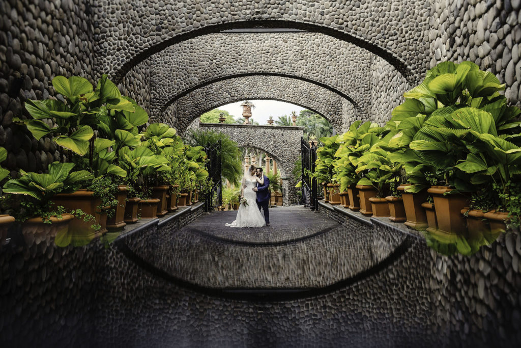 Costa Rica Destination Wedding by Jhankarlo Photography